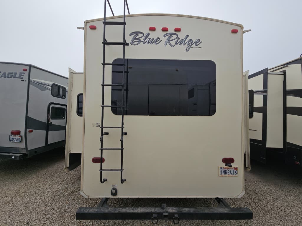 2016 Forest River RV 2016 Forest River RV Cardinal Blue Ridge - thumbnail 4