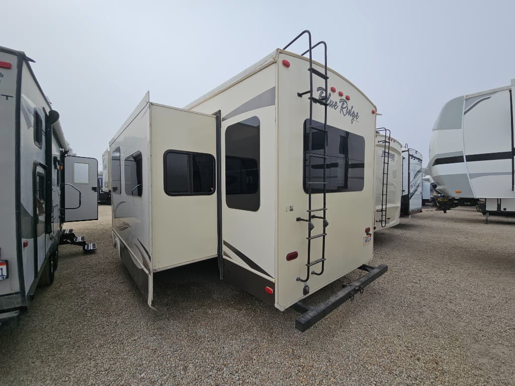 2016 Forest River RV 2016 Forest River RV Cardinal Blue Ridge - thumbnail 5