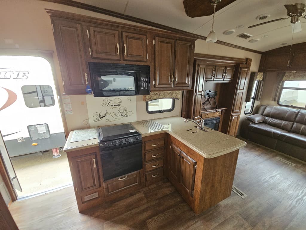 2016 Forest River RV 2016 Forest River RV Cardinal Blue Ridge - thumbnail 9