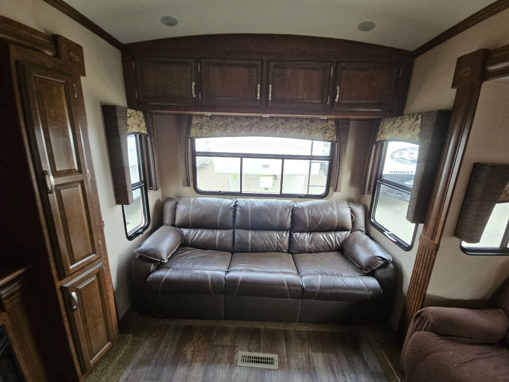 2016 Forest River RV 2016 Forest River RV Cardinal Blue Ridge - thumbnail 15