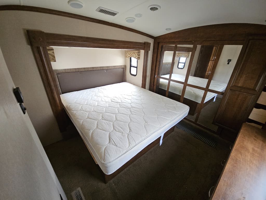 2016 Forest River RV 2016 Forest River RV Cardinal Blue Ridge - thumbnail 36