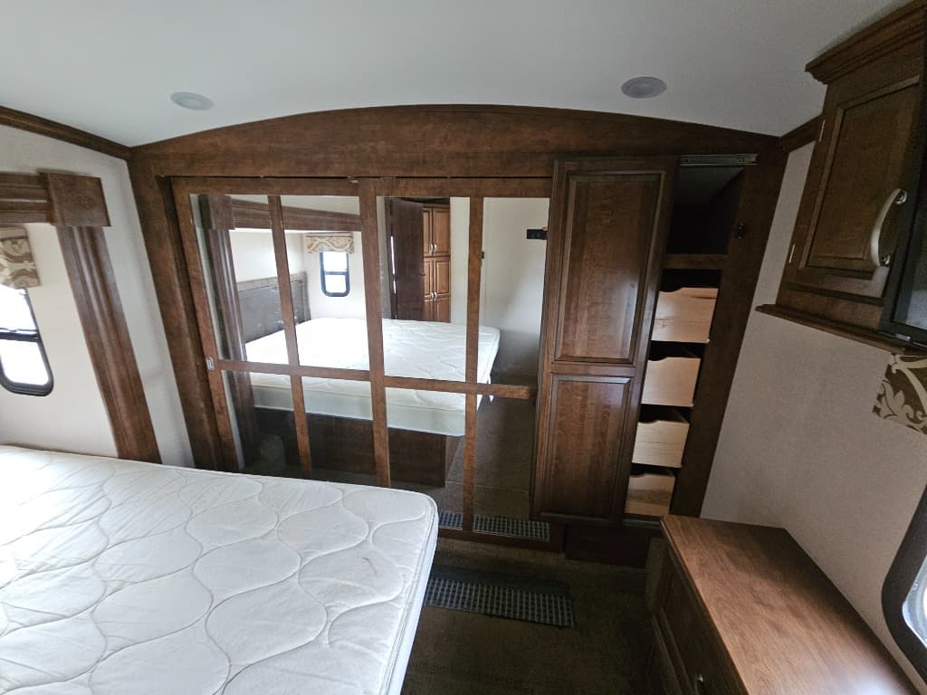 2016 Forest River RV 2016 Forest River RV Cardinal Blue Ridge - thumbnail 38