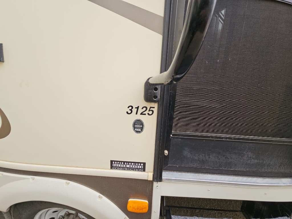 2016 Forest River RV 2016 Forest River RV Cardinal Blue Ridge - thumbnail 48