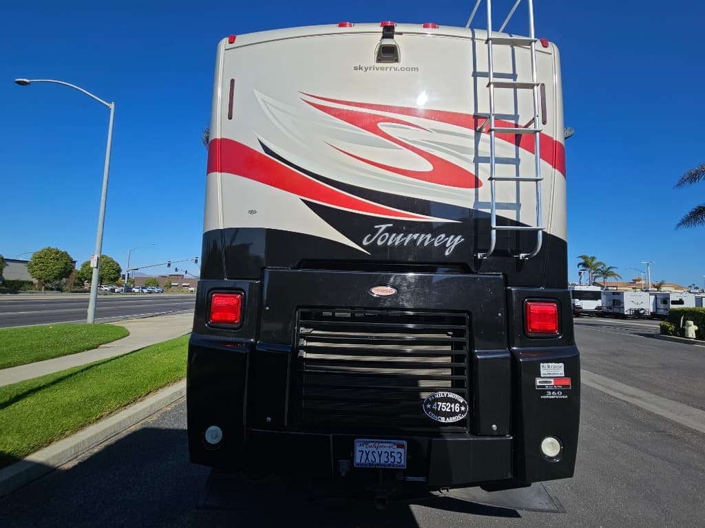 2010 Winnebago 2010 Winnebago Journey - thumbnail 3