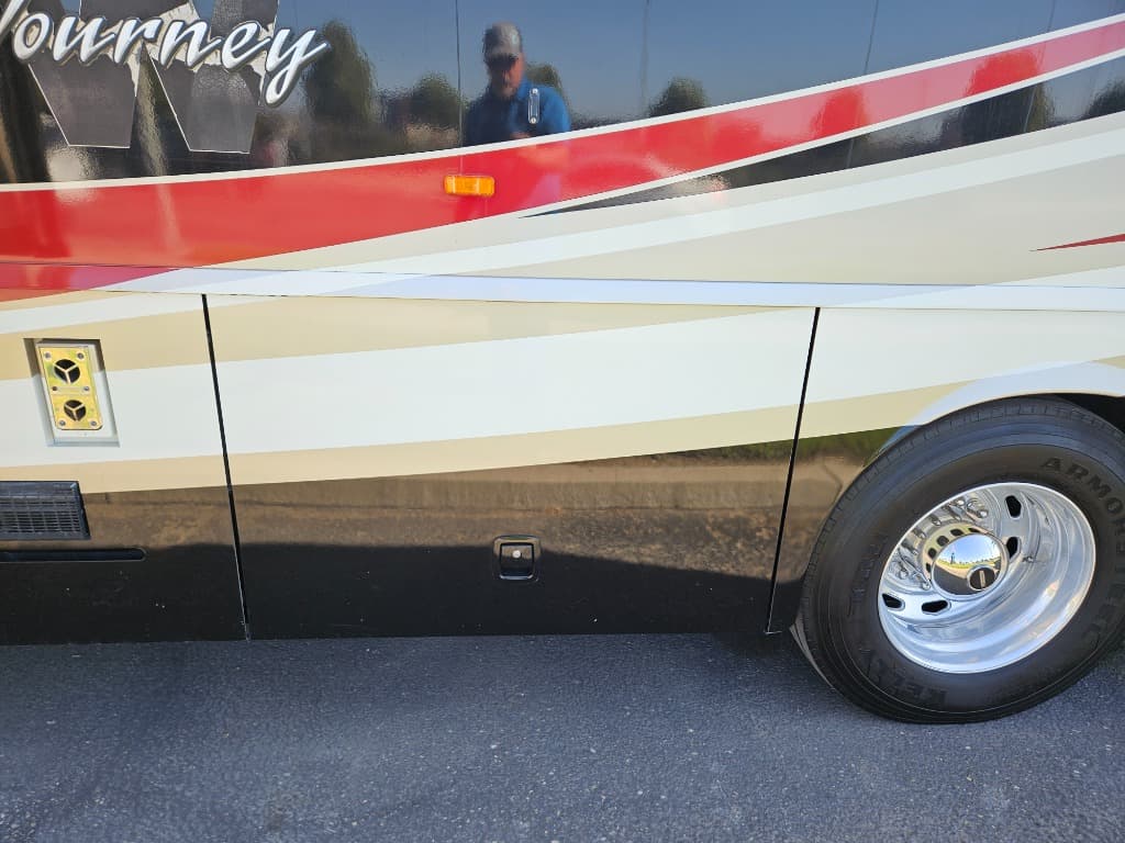 2010 Winnebago 2010 Winnebago Journey - thumbnail 21