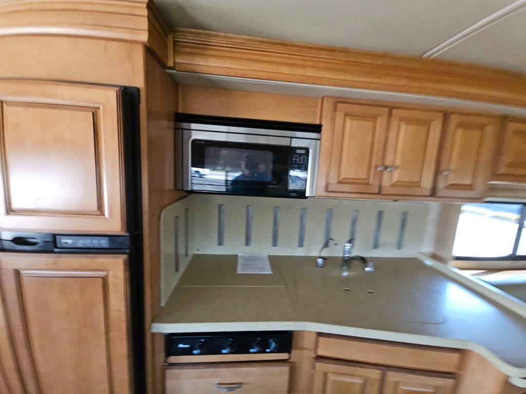 2010 Winnebago 2010 Winnebago Journey - thumbnail 42