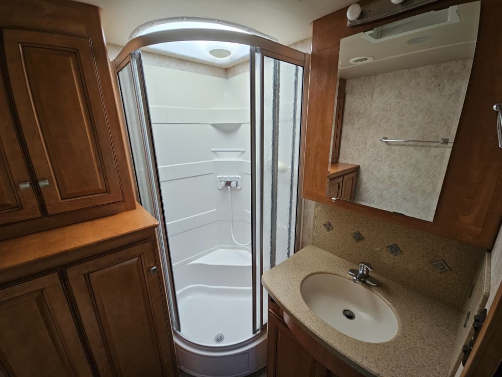 2010 Winnebago 2010 Winnebago Journey - thumbnail 54