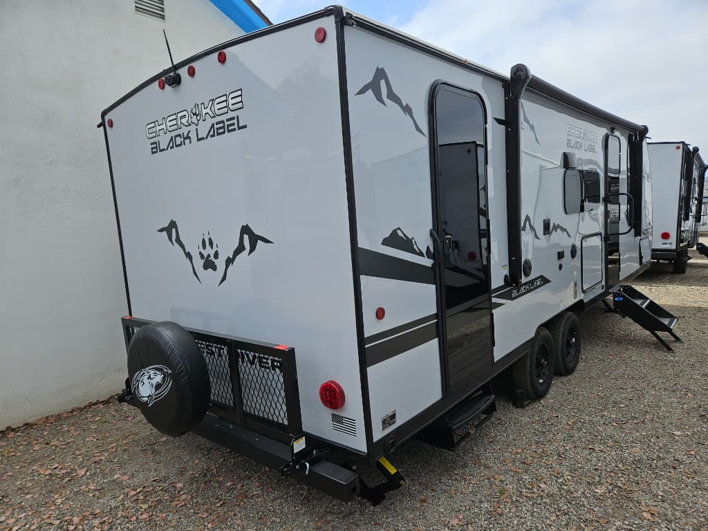 2025 Forest River 2025 Forest River Cherokee Grey Wolf Black Label - thumbnail 3