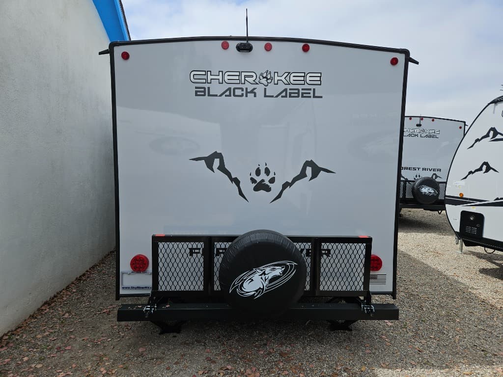 2025 Forest River 2025 Forest River Cherokee Grey Wolf Black Label - thumbnail 4
