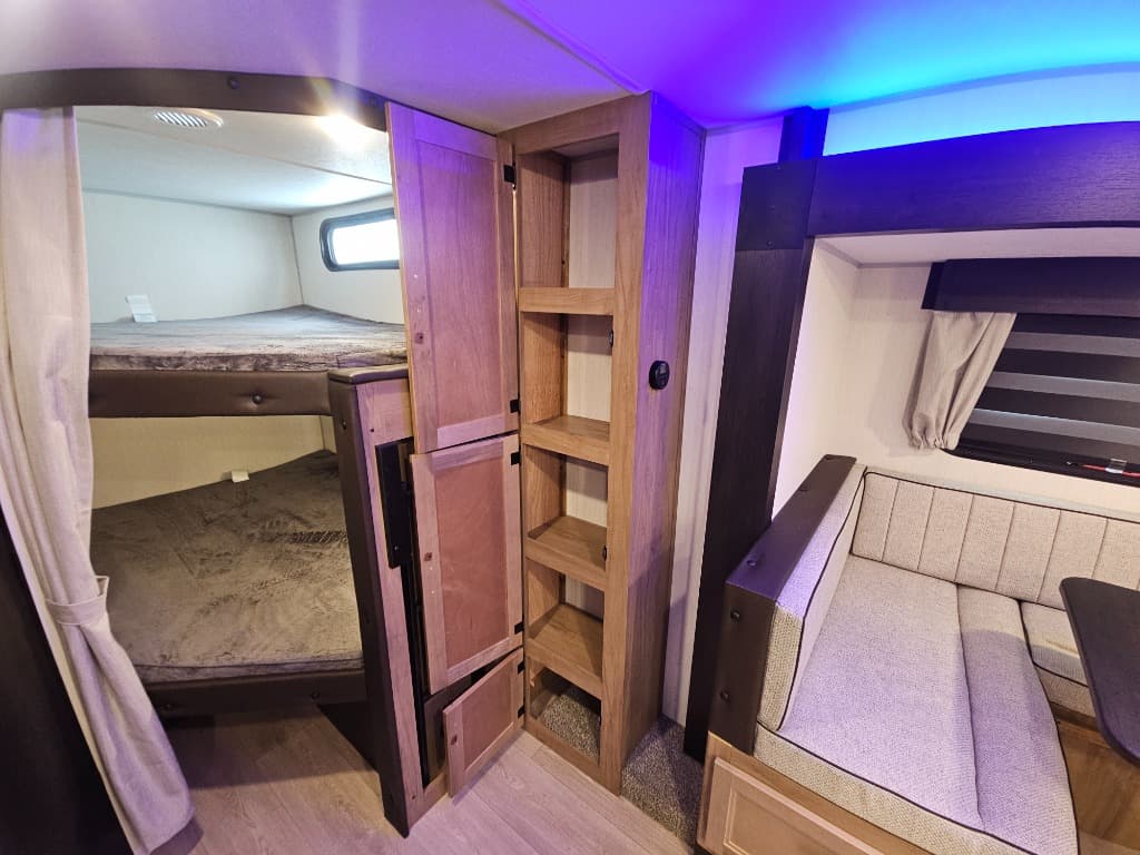 2025 Forest River 2025 Forest River Cherokee Grey Wolf Black Label - thumbnail 13