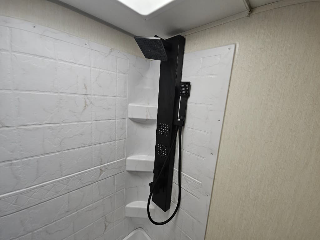 2025 Forest River 2025 Forest River Cherokee Grey Wolf Black Label - thumbnail 17