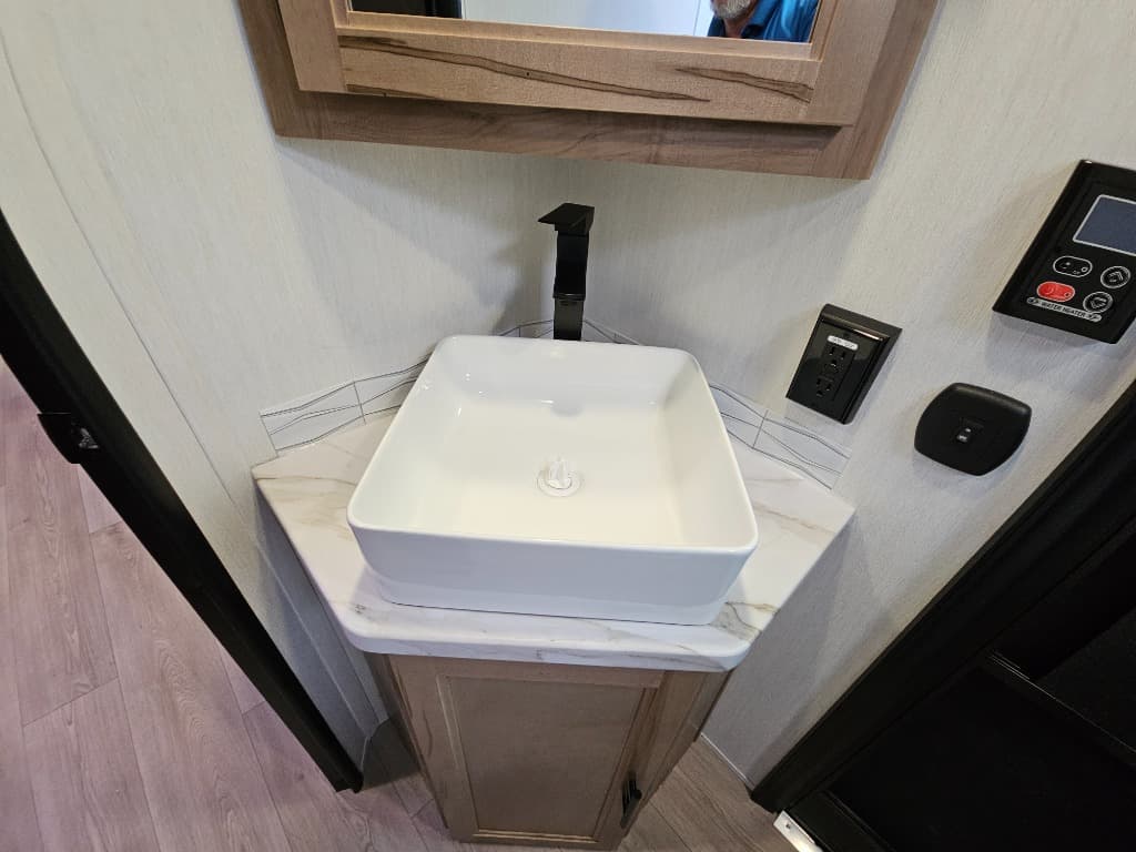 2025 Forest River 2025 Forest River Cherokee Grey Wolf Black Label - thumbnail 20