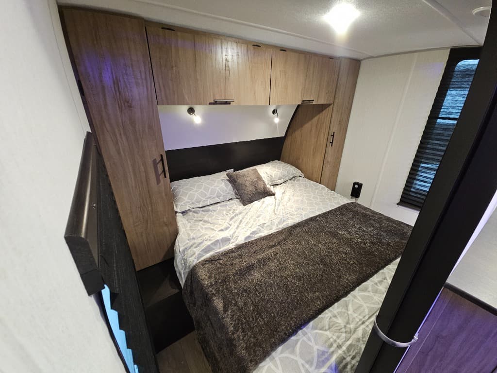 2025 Forest River 2025 Forest River Cherokee Grey Wolf Black Label - thumbnail 31