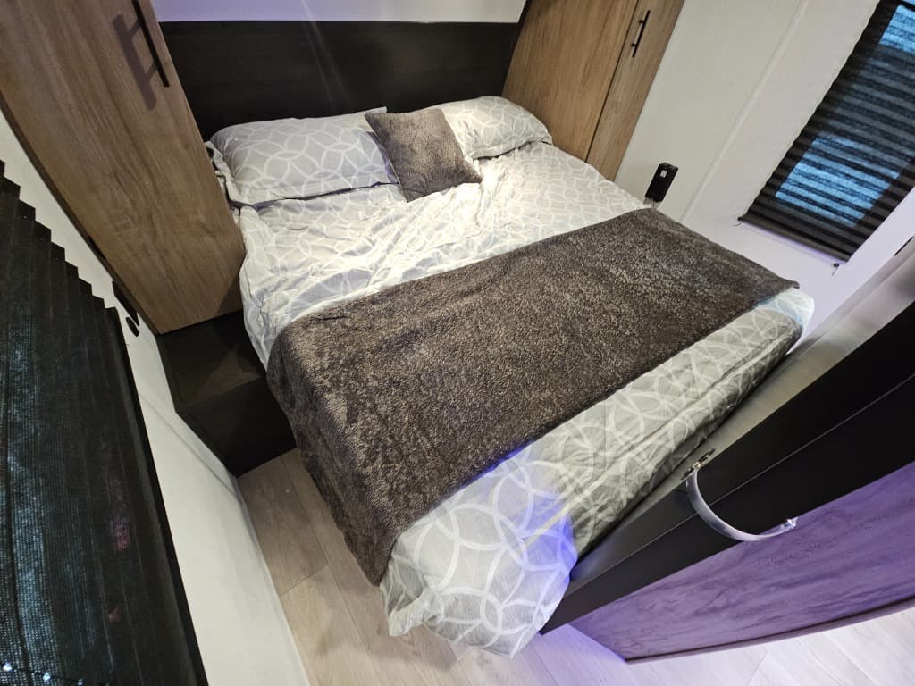 2025 Forest River 2025 Forest River Cherokee Grey Wolf Black Label - thumbnail 32