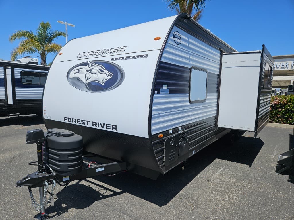 2025 Forest River 2025 Forest River Cherokee Grey Wolf - thumbnail 6