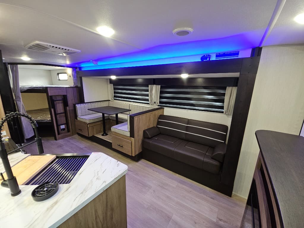 2025 Forest River 2025 Forest River Cherokee Grey Wolf - thumbnail 8