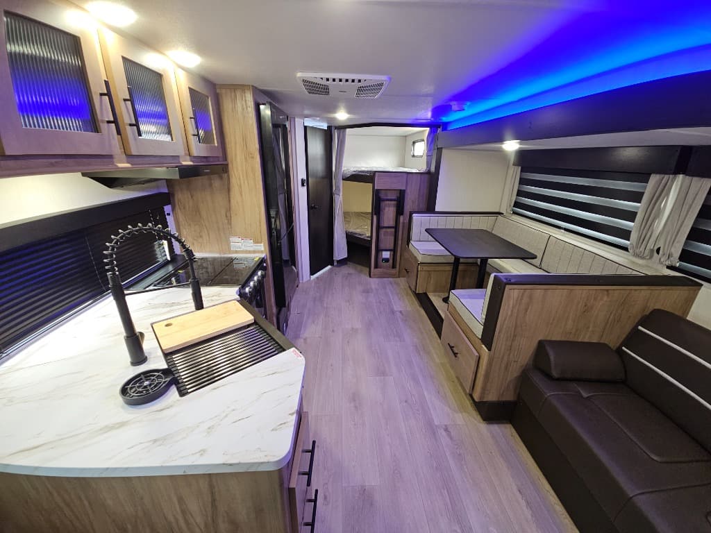 2025 Forest River 2025 Forest River Cherokee Grey Wolf - thumbnail 9