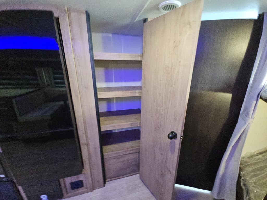 2025 Forest River 2025 Forest River Cherokee Grey Wolf - thumbnail 30