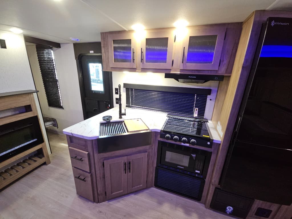 2025 Forest River 2025 Forest River Cherokee Grey Wolf - thumbnail 33