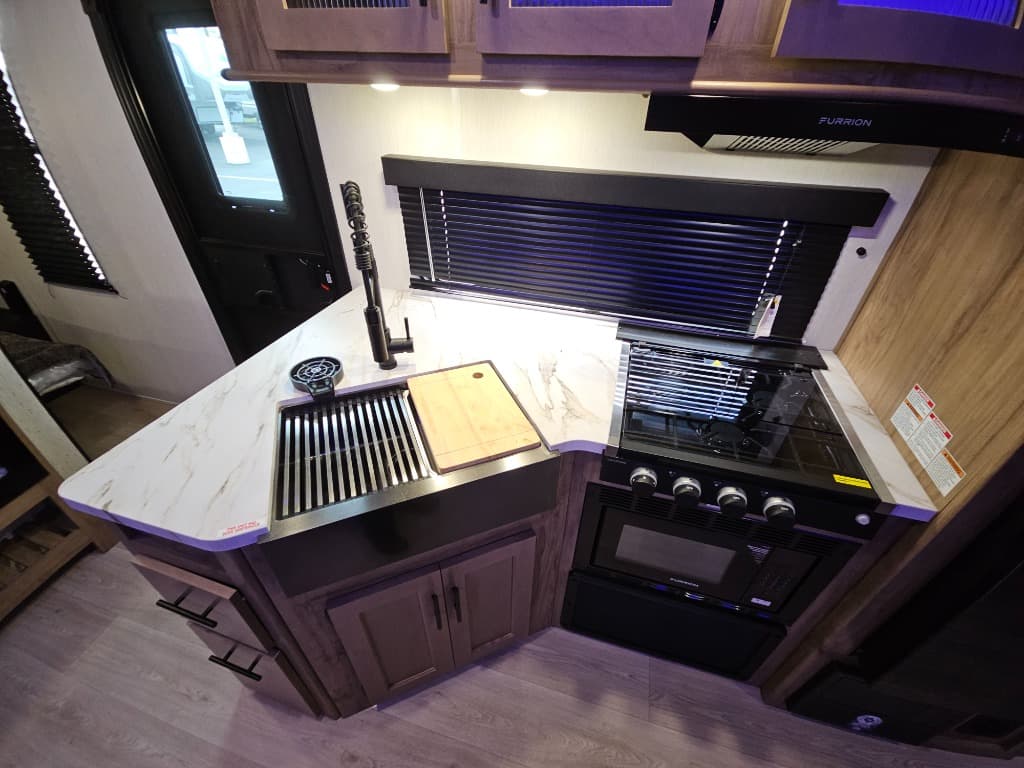 2025 Forest River 2025 Forest River Cherokee Grey Wolf - thumbnail 36