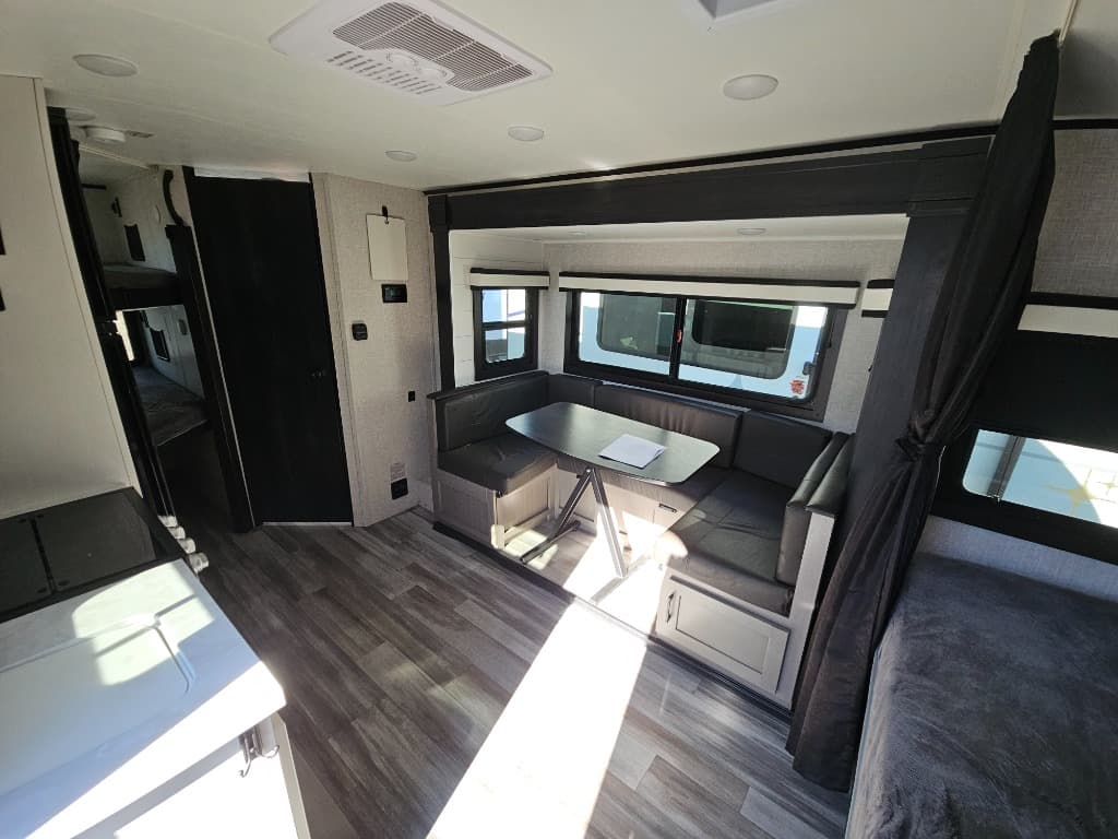 2024 Jayco 2024 Jayco Jay Feather - thumbnail 8