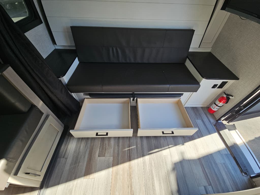 2024 Jayco 2024 Jayco Jay Feather - thumbnail 15