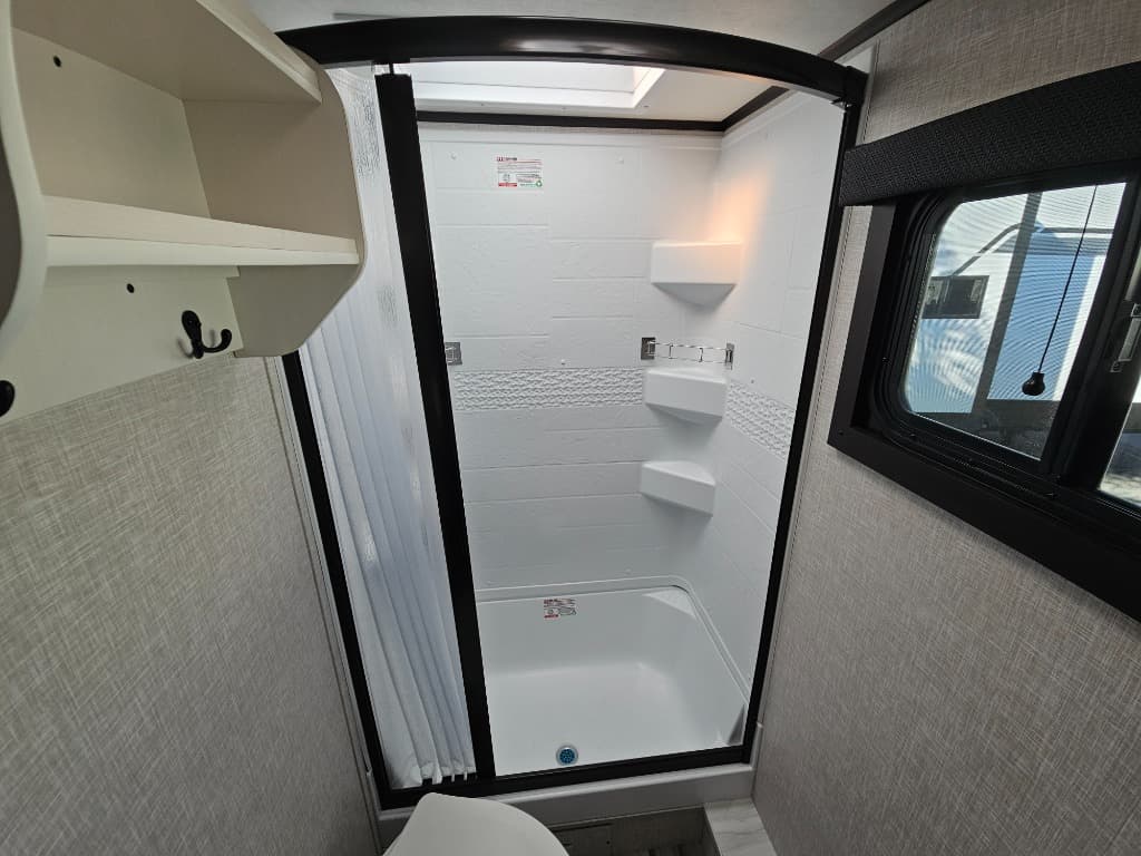 2024 Jayco 2024 Jayco Jay Feather - thumbnail 32