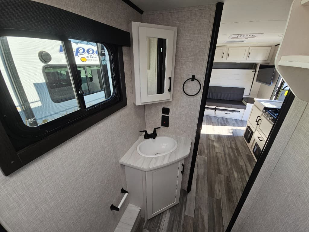 2024 Jayco 2024 Jayco Jay Feather - thumbnail 35