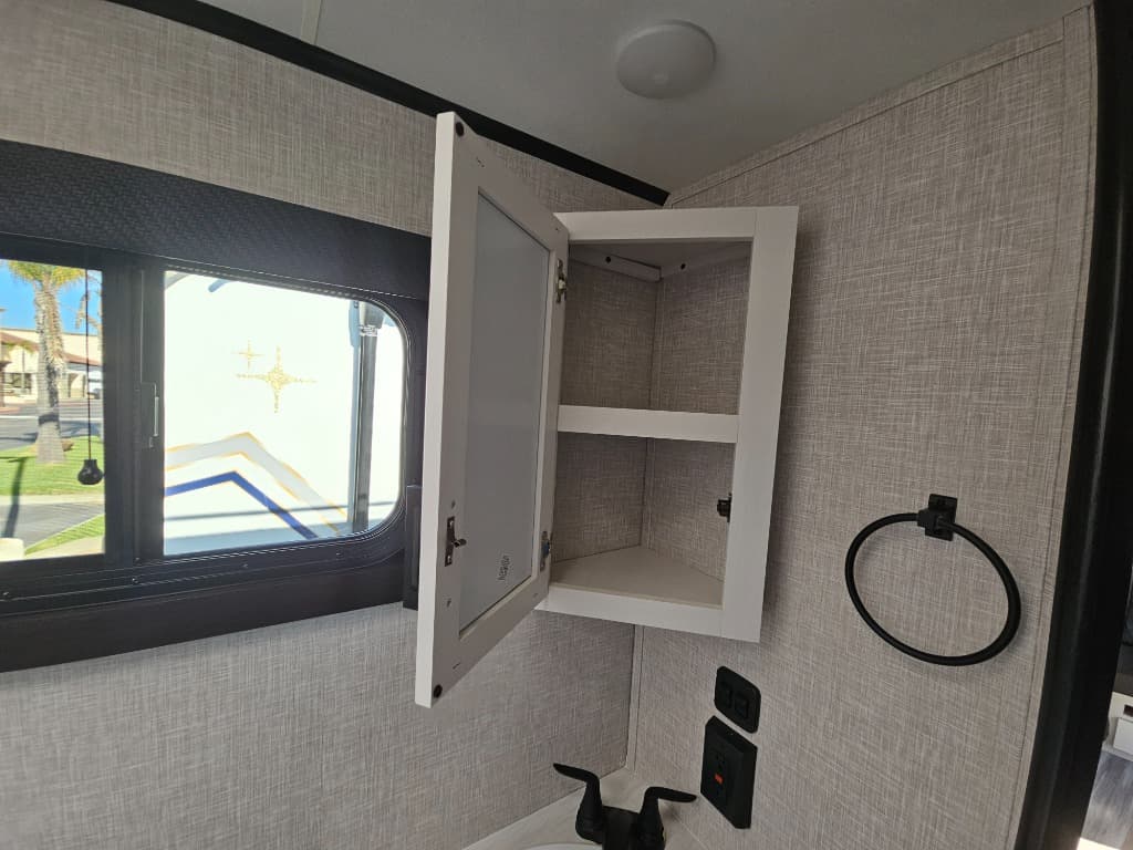 2024 Jayco 2024 Jayco Jay Feather - thumbnail 36