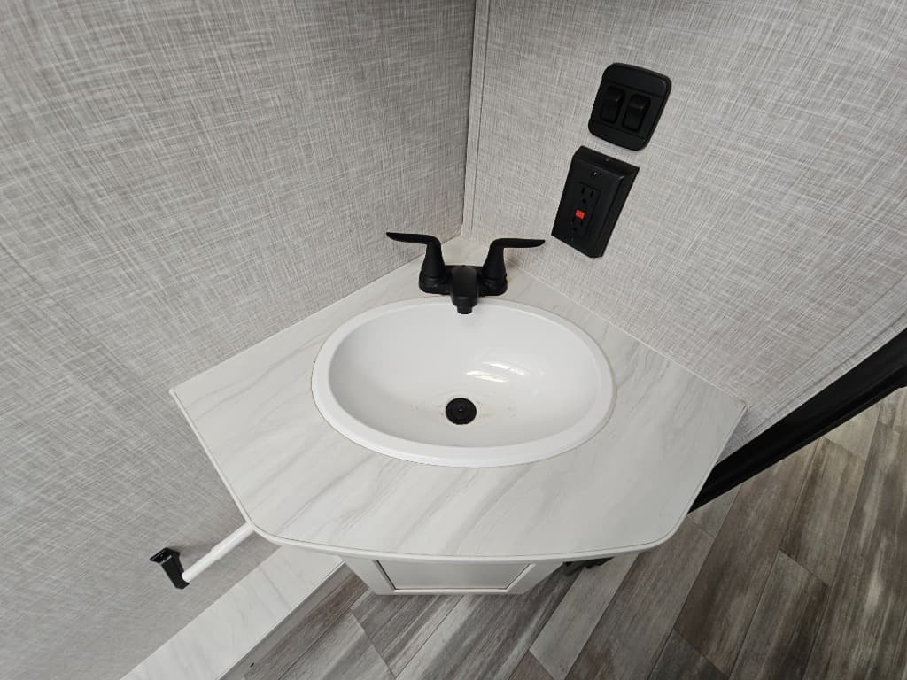 2024 Jayco 2024 Jayco Jay Feather - thumbnail 37