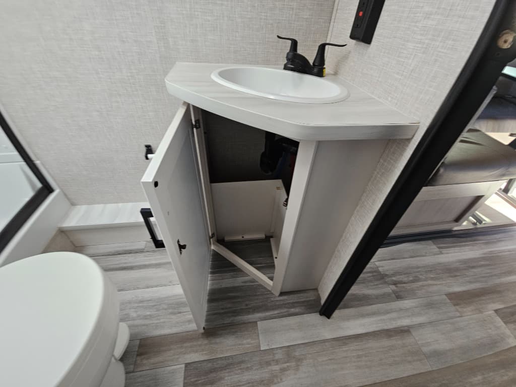 2024 Jayco 2024 Jayco Jay Feather - thumbnail 38