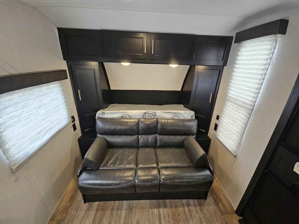 2021 Forest River RV 2021 Forest River RV Cherokee Wolf Pup - thumbnail 9