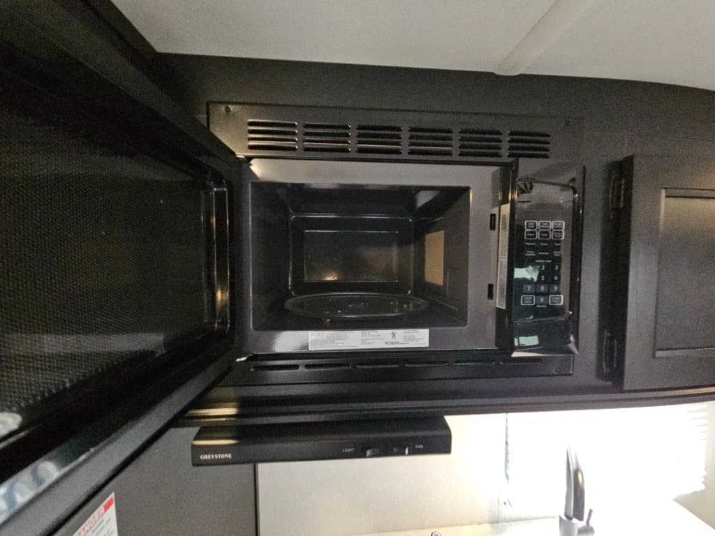 2021 Forest River RV 2021 Forest River RV Cherokee Wolf Pup - thumbnail 14