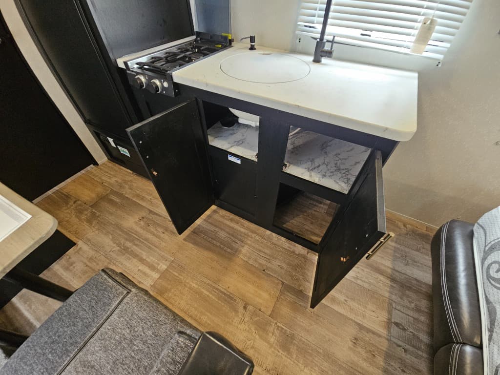 2021 Forest River RV 2021 Forest River RV Cherokee Wolf Pup - thumbnail 18