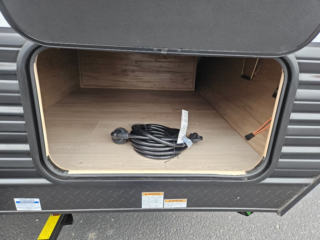 2025 Forest River 2025 Forest River Cherokee Wolf Pup - thumbnail 32