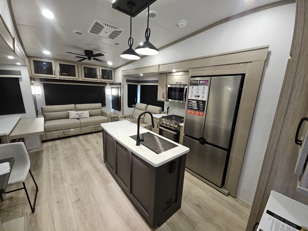 2025 Forest River 2025 Forest River Flagstaff Classic - thumbnail 8