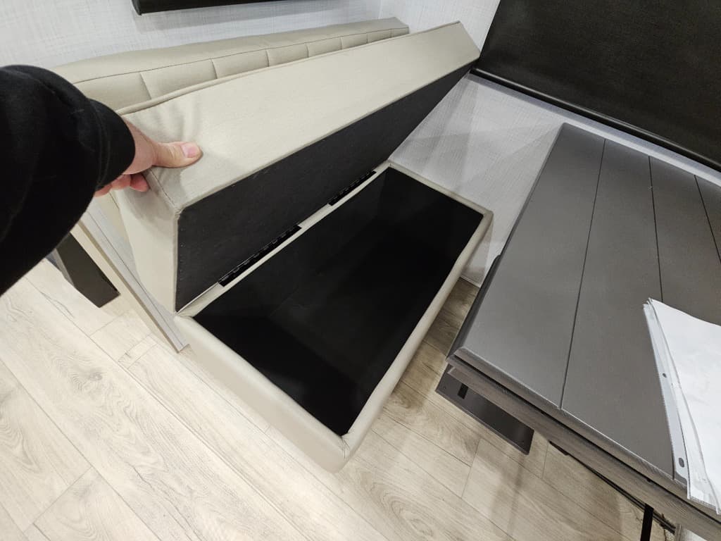 2025 Forest River 2025 Forest River Flagstaff Classic - thumbnail 12