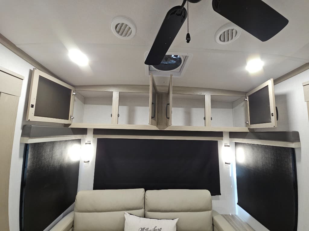 2025 Forest River 2025 Forest River Flagstaff Classic - thumbnail 17