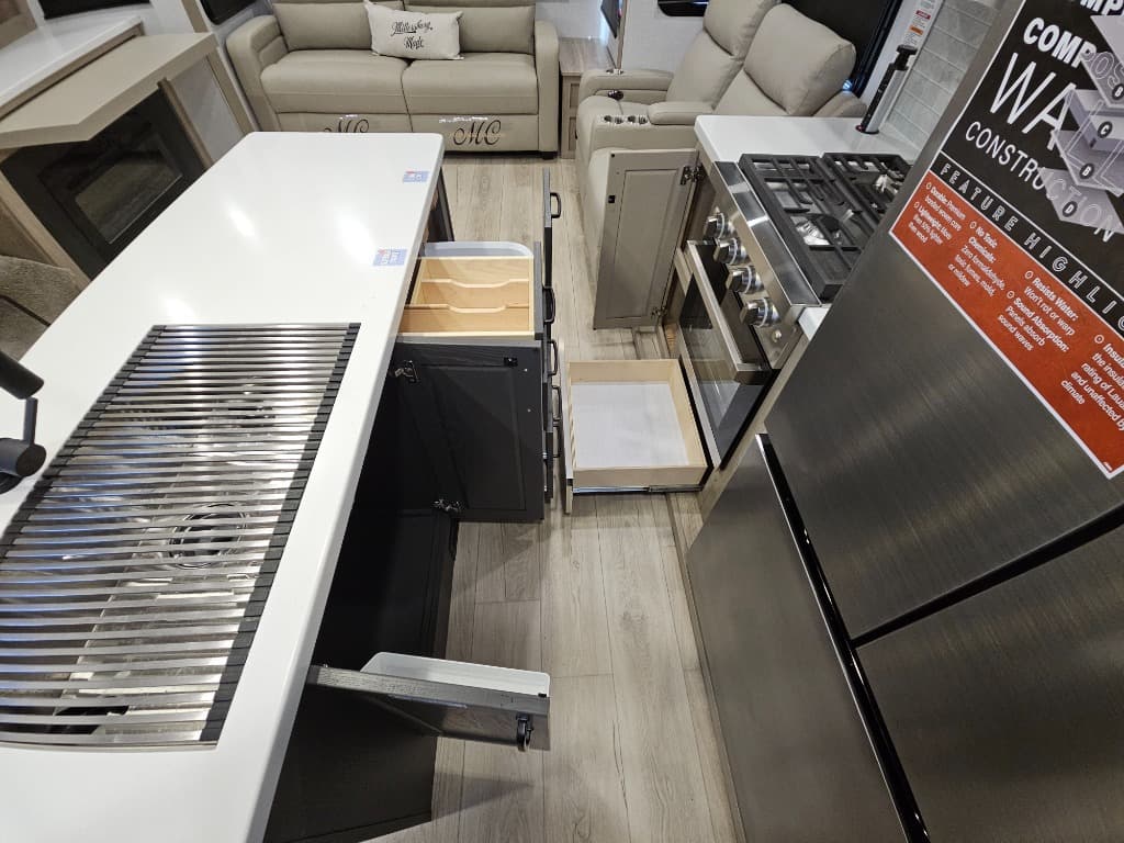 2025 Forest River 2025 Forest River Flagstaff Classic - thumbnail 26