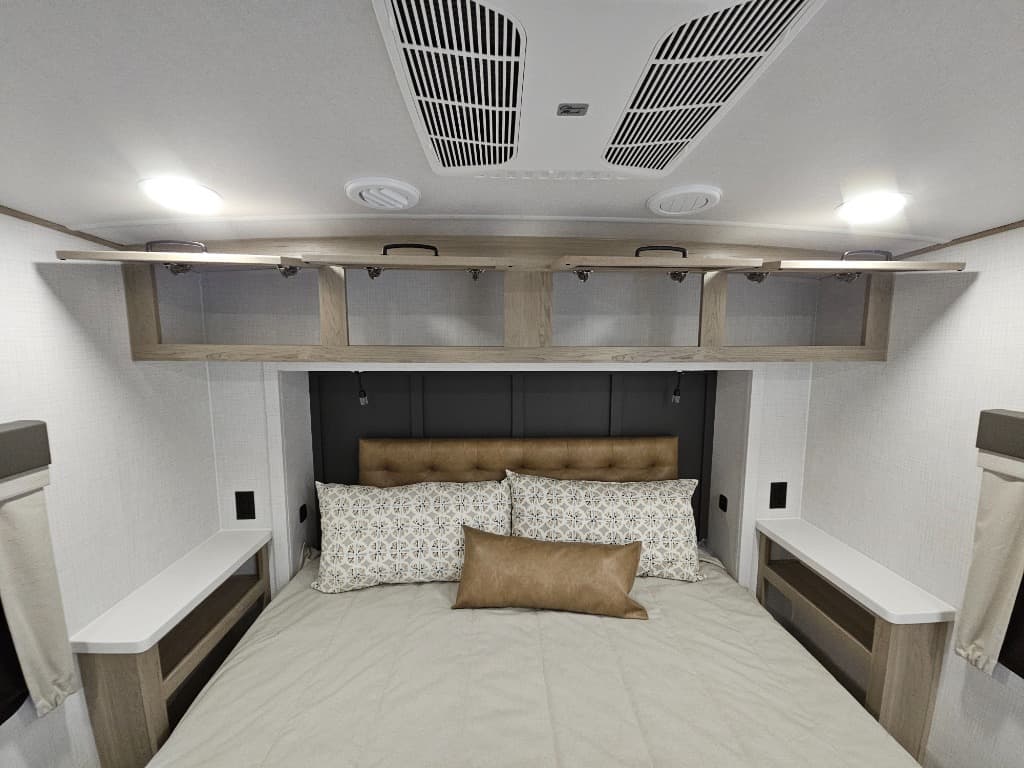 2025 Forest River 2025 Forest River Flagstaff Classic - thumbnail 40