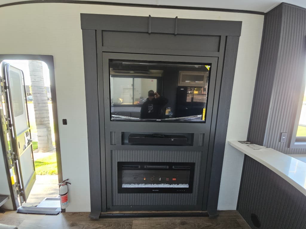 2025 Forest River RV 2025 Forest River RV XLR Nitro - thumbnail 19