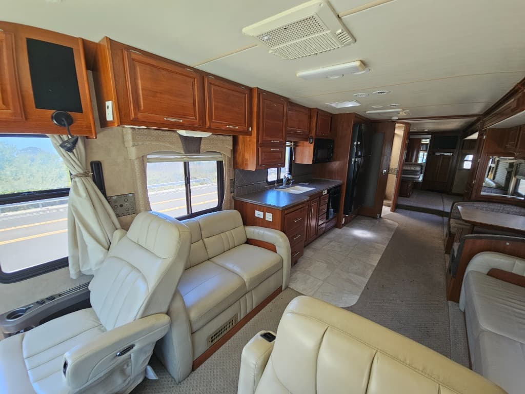 2007 Fleetwood RV 2007 Fleetwood RV Discovery - thumbnail 8