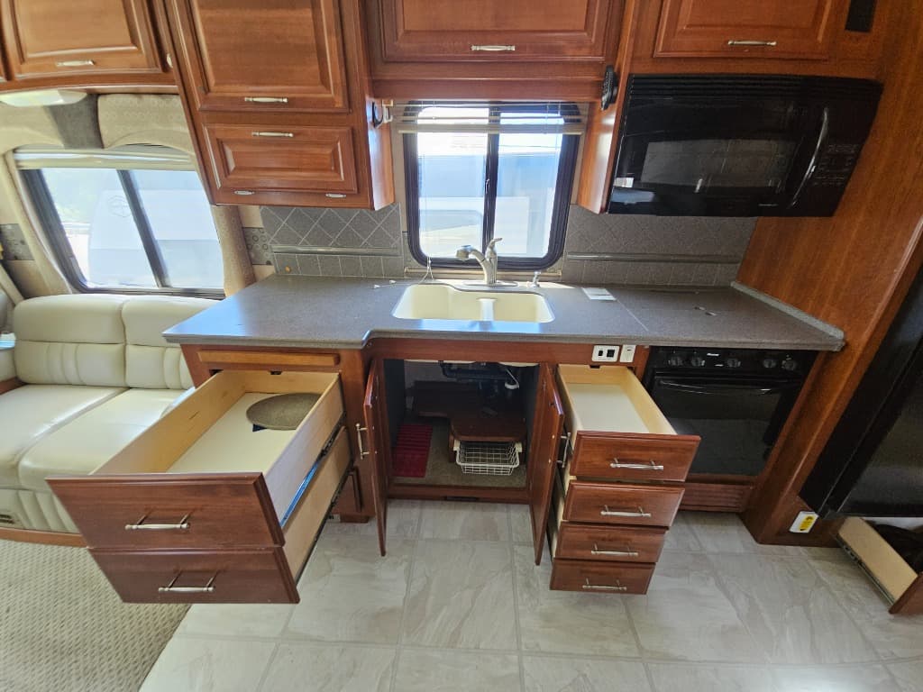 2007 Fleetwood RV 2007 Fleetwood RV Discovery - thumbnail 33