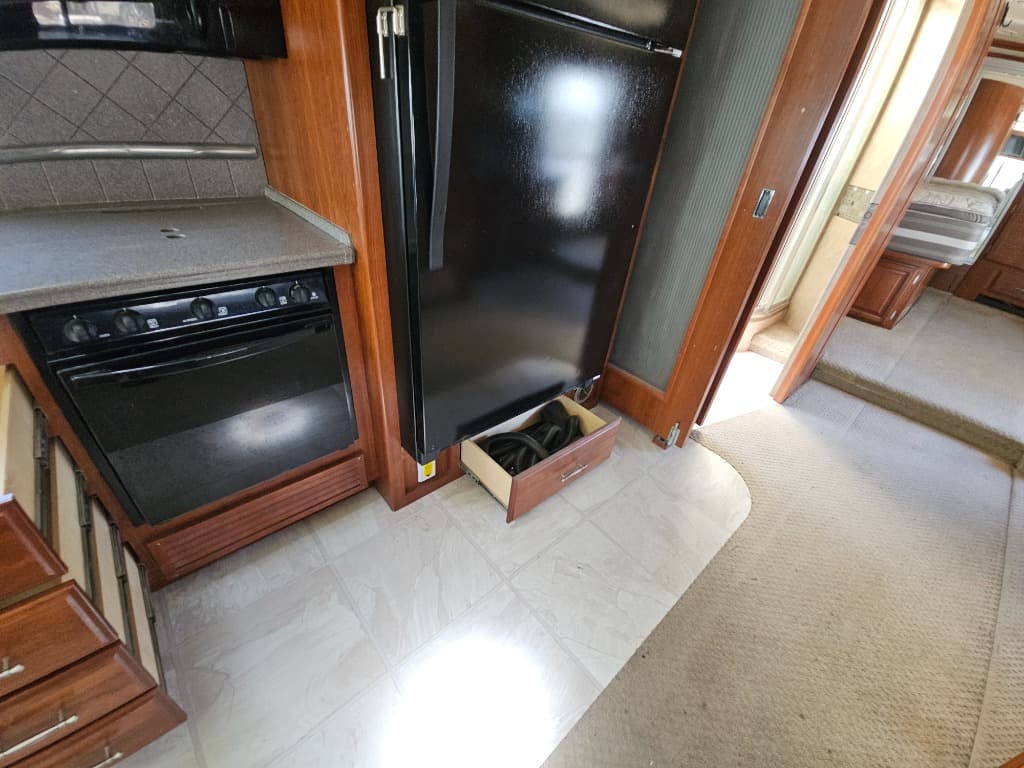 2007 Fleetwood RV 2007 Fleetwood RV Discovery - thumbnail 34