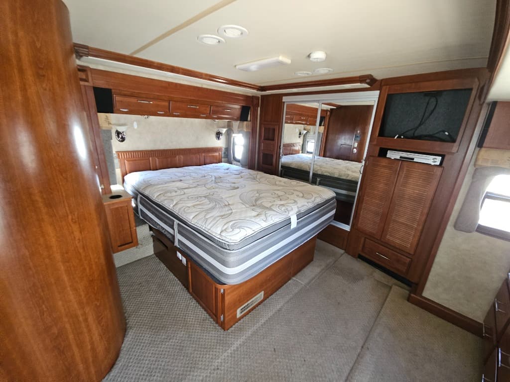 2007 Fleetwood RV 2007 Fleetwood RV Discovery - thumbnail 43