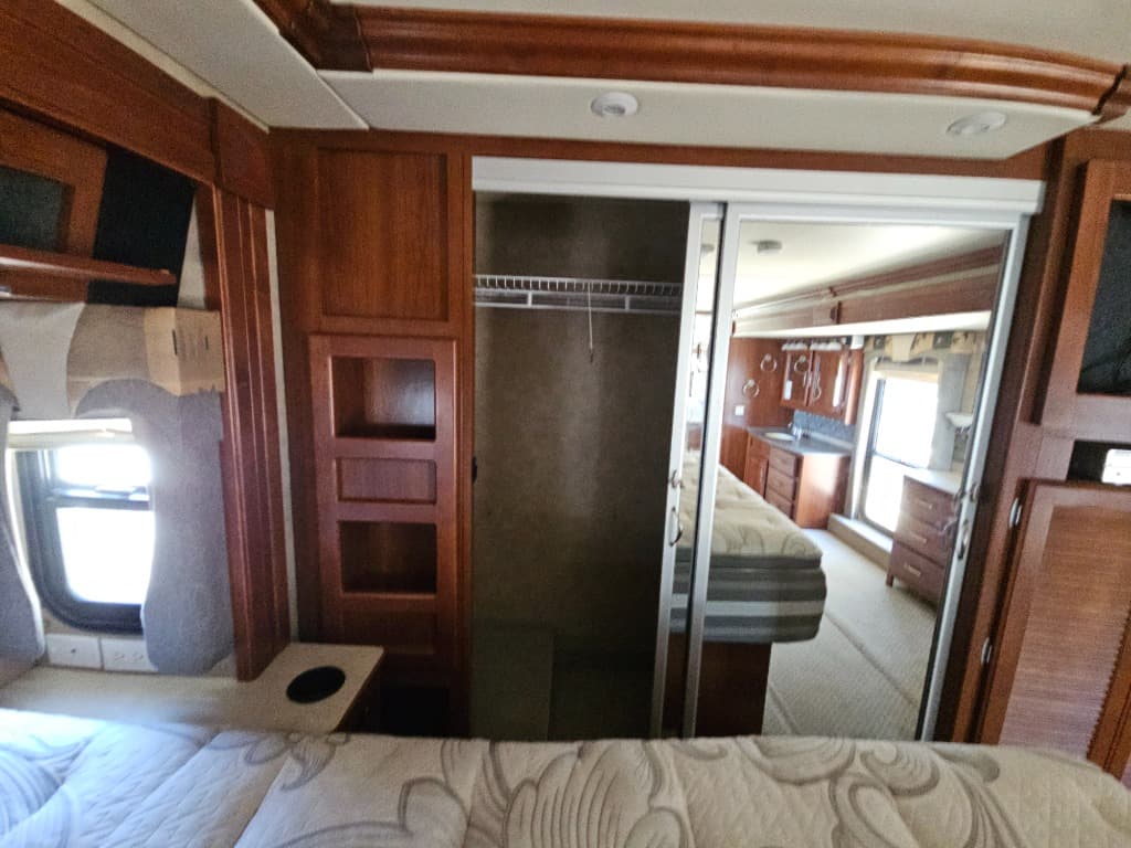 2007 Fleetwood RV 2007 Fleetwood RV Discovery - thumbnail 48