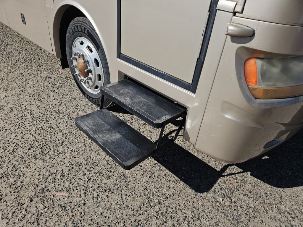 2007 Fleetwood RV 2007 Fleetwood RV Discovery - thumbnail 52