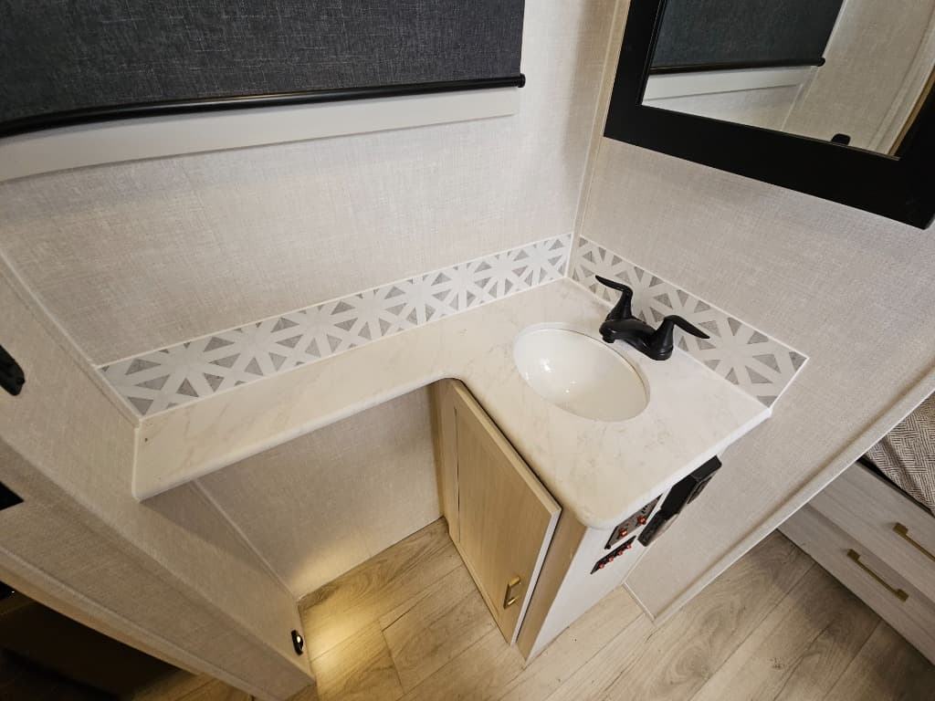 2025 Forest River 2025 Forest River Surveyor Legend - thumbnail 36