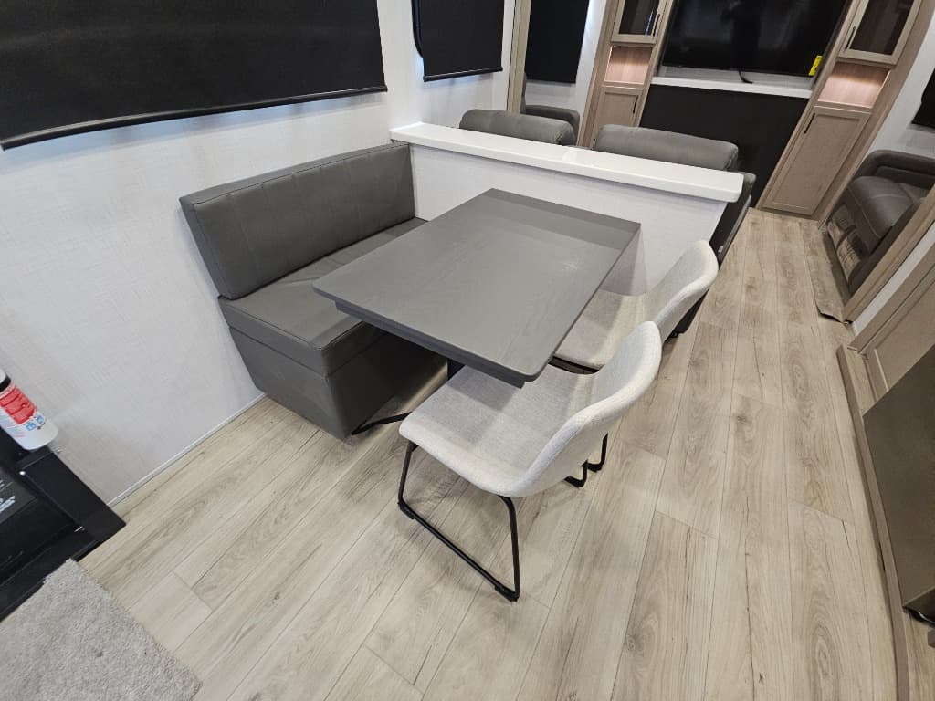 2025 Forest River 2025 Forest River Flagstaff Classic - thumbnail 10