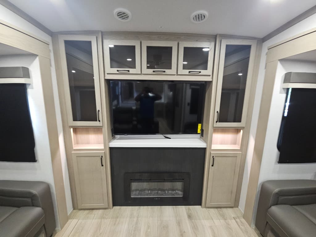 2025 Forest River 2025 Forest River Flagstaff Classic - thumbnail 15